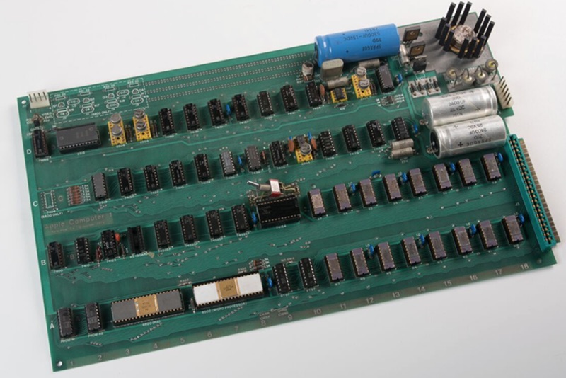apple1board.jpg