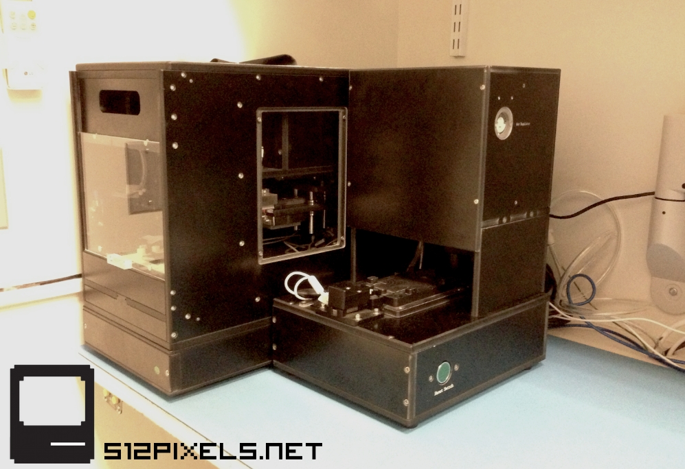 2013-06-05-iphone-repair-machine.jpg