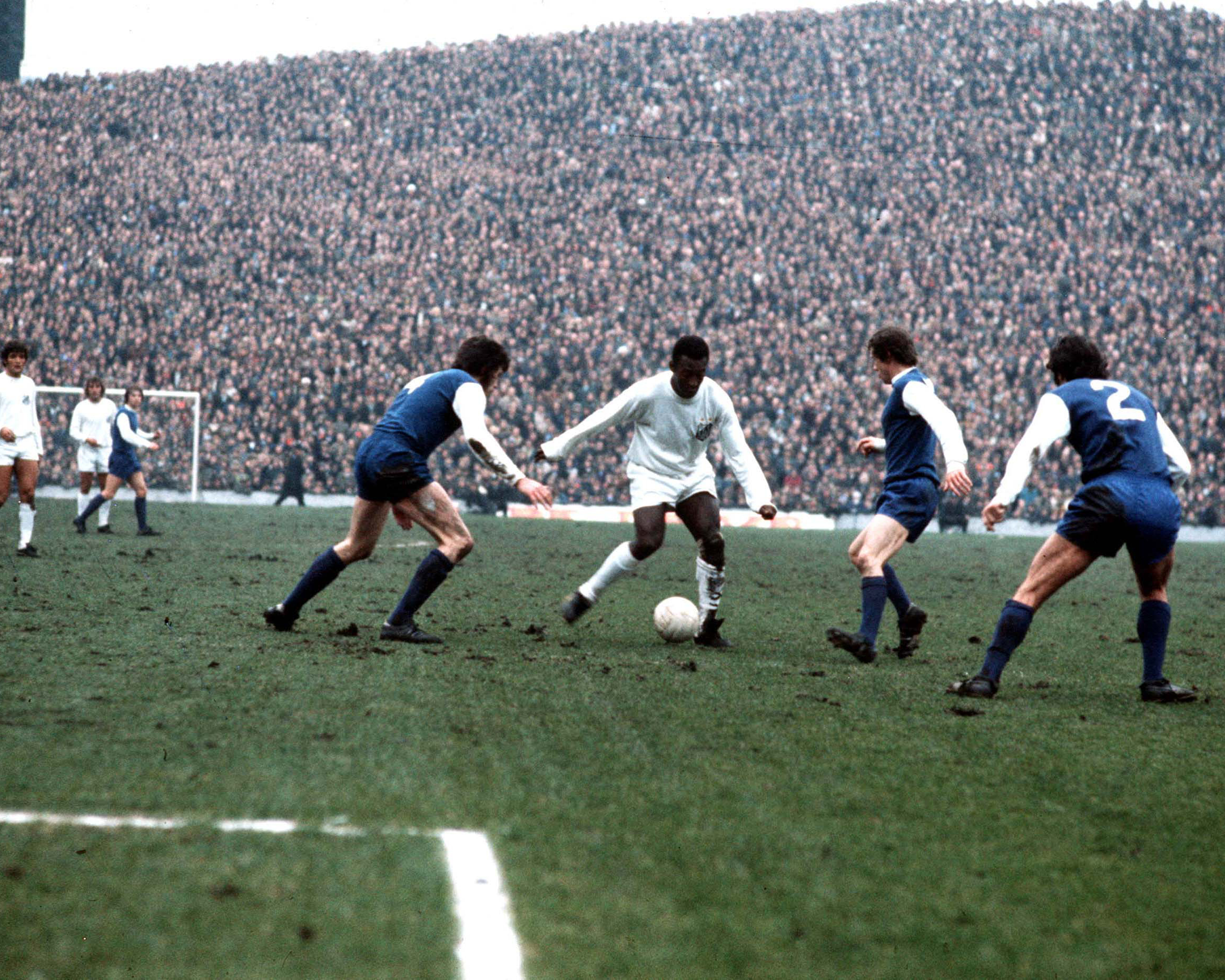 getty-78987019-pele-hillsborough.jpg