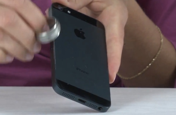 iphone-5-scratches-1.jpg