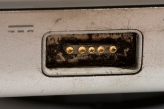 magsafe_fire_02.jpg