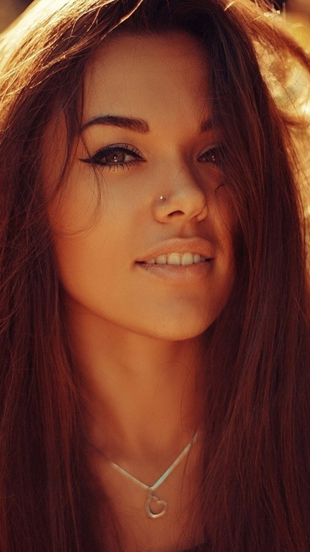 hd_beauty_brown_sexy_smile_8574.jpg