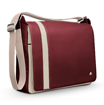 vaja_messenger_bag_15_wide.jpg