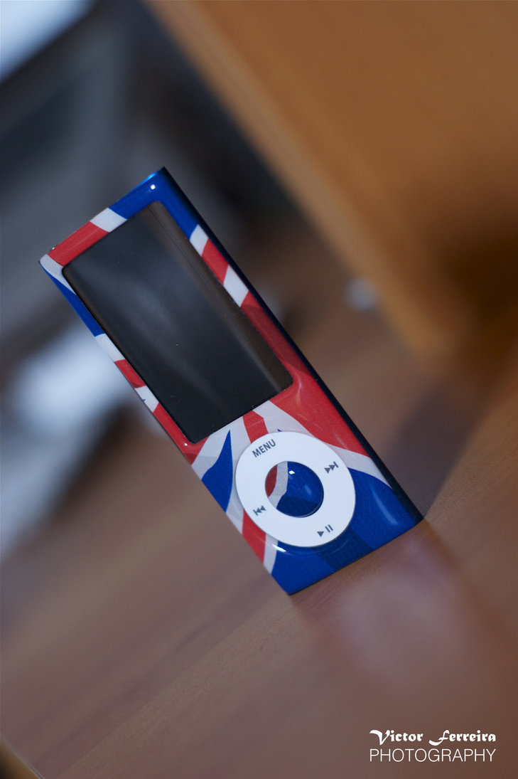 union_jack_ipod_by_hisdem-d3bwqy9.jpg