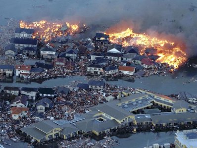 japan-tsunami.jpg