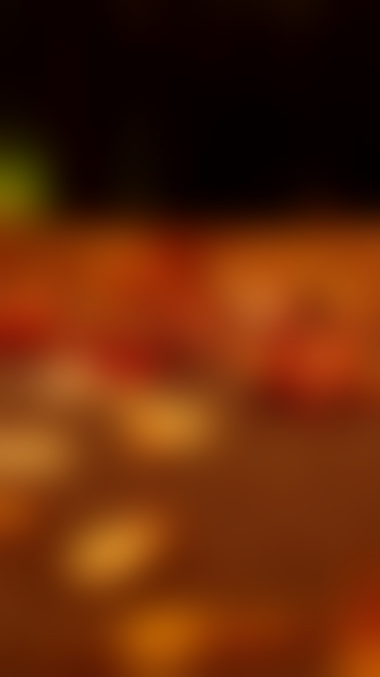 fall_leaves_closeup_iP6_blur.jpg