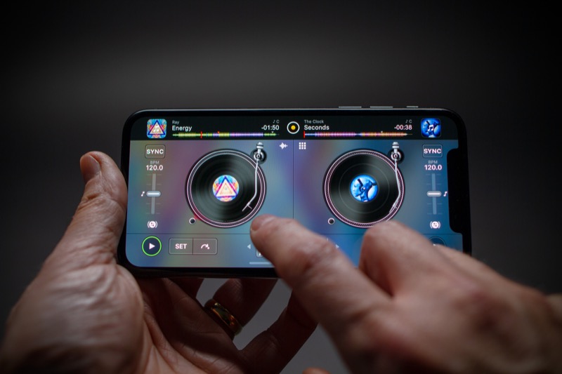 djay_2018_iphone.jpg