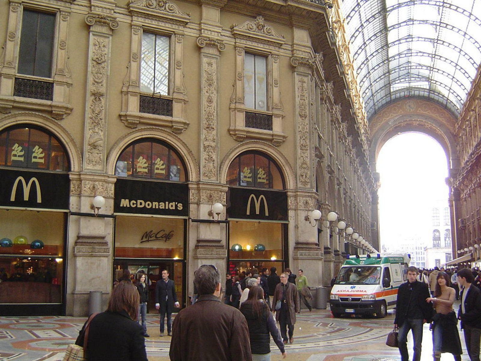 mcdonalds-in-italy.jpg