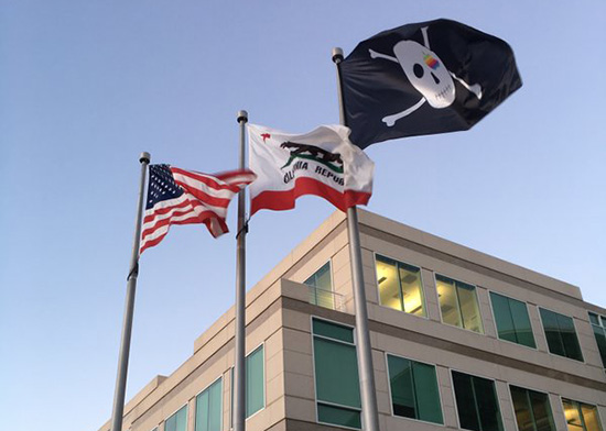 Apple-Pirate-Flag.jpg