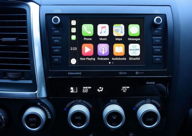 2020-toyota-sequoia-carplay-800x566.jpg