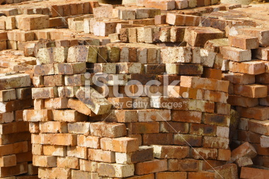 istockphoto_1544775_pile_of_bricks.jpg