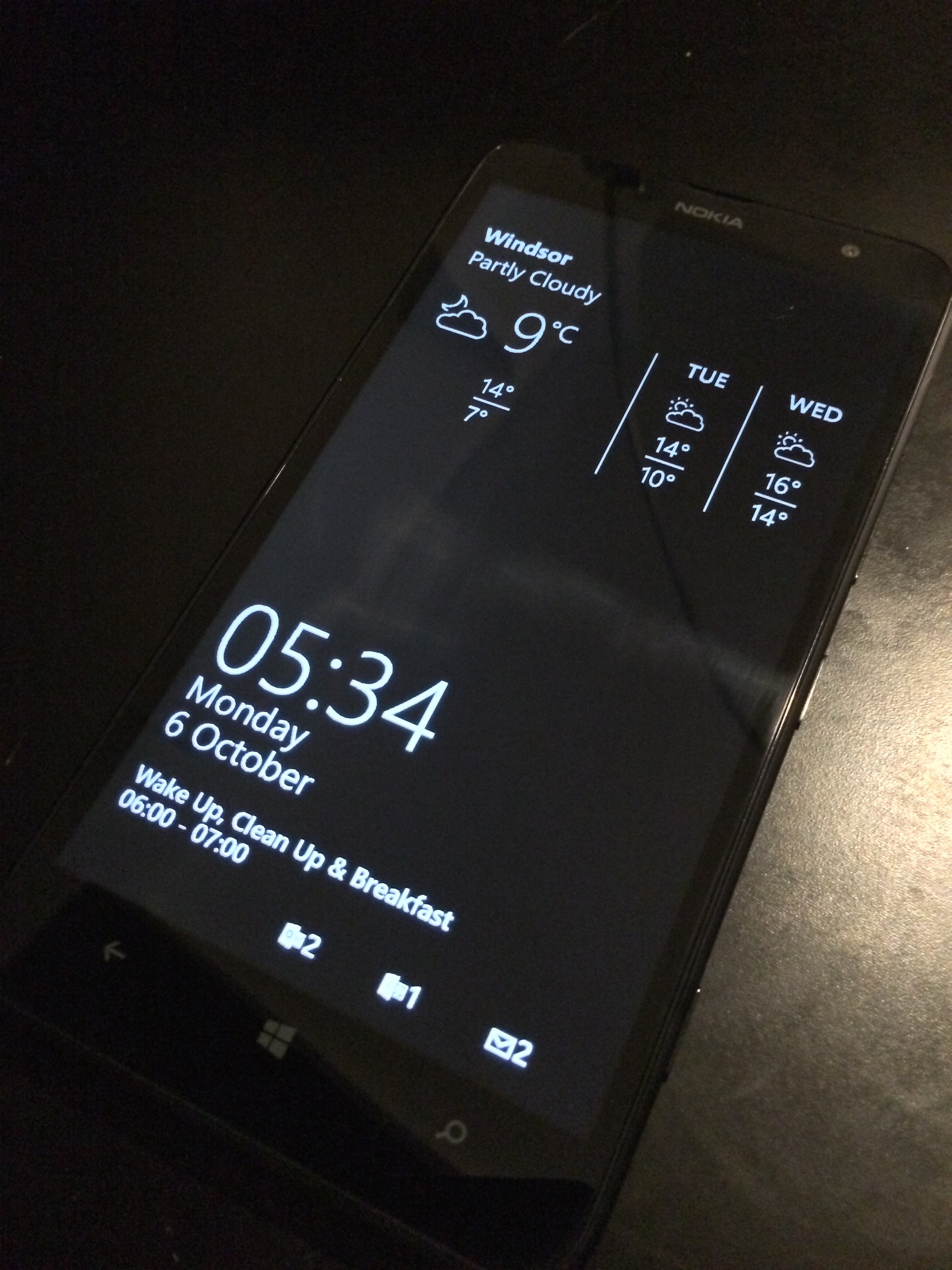 Glance-Screen-on-Lumia-1320.jpg