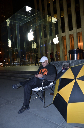 hazem-sayed-iphone5-cube_270x409.jpg
