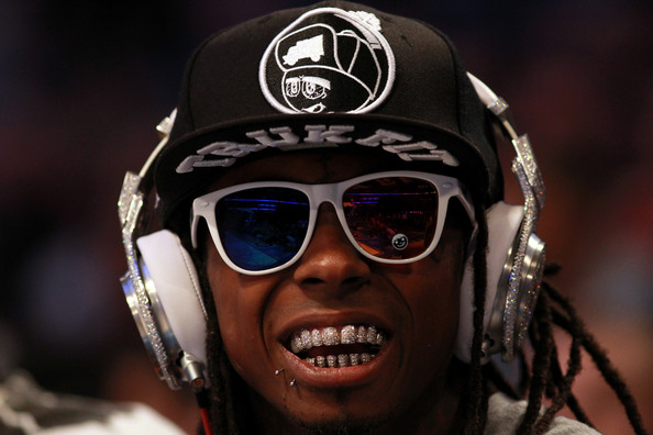 lil-wayne-diamond-phones-3.jpg
