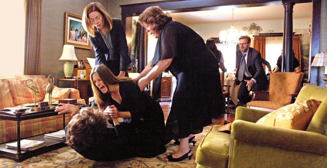 august-osage-county-fight.png