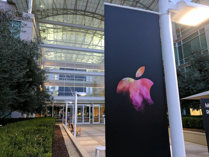apple_hello_again_campus.jpg