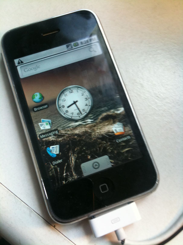 Android%20iPhone.jpg