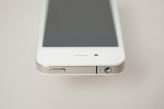 iphone-4-white-leak-006_medium.jpg