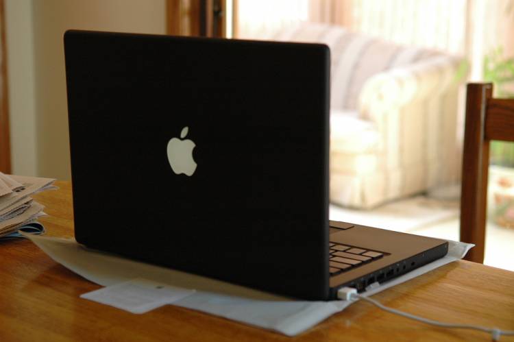 macbook.jpg