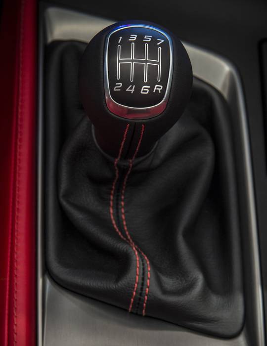2014-Chevrolet-Corvette-018.jpg