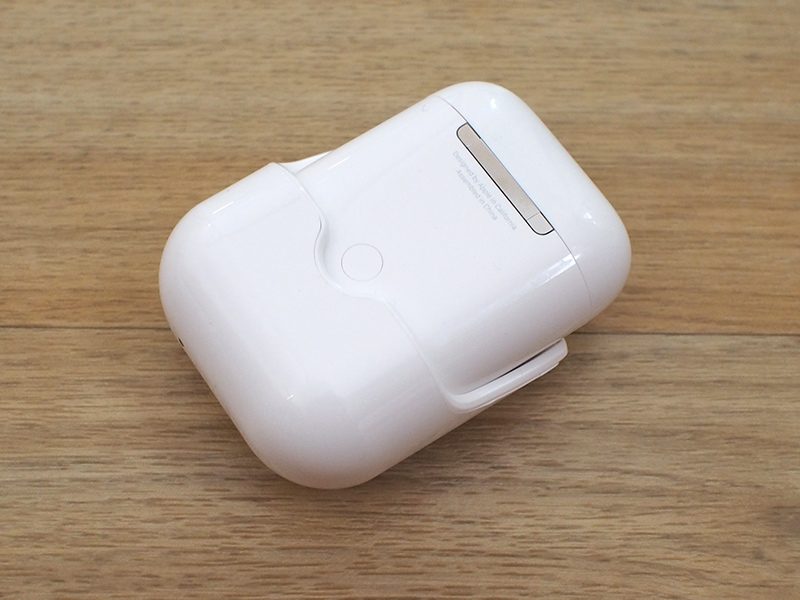 airpodsinwirelesscase-800x600.jpg