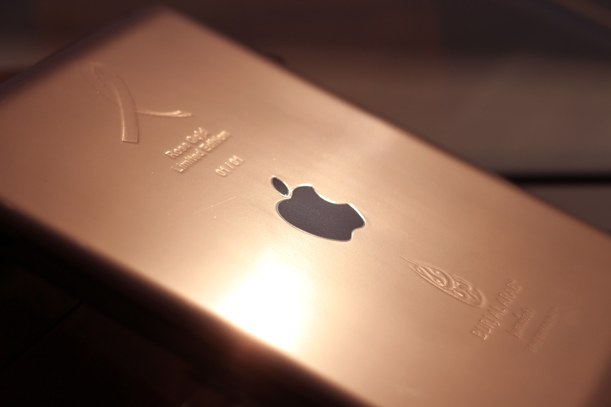 Burj-Al-Arab-rose-gold-iPad.jpg