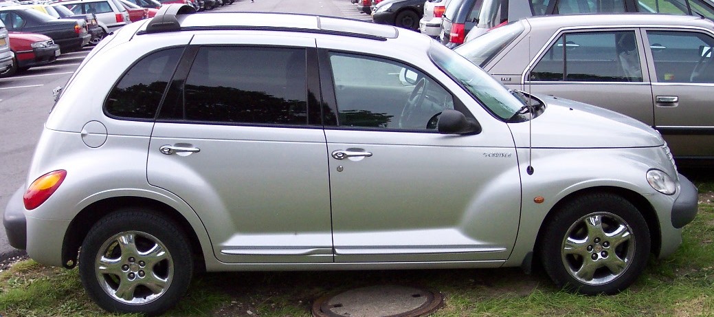Chrysler_PT_Cruiser_silver_r.jpg