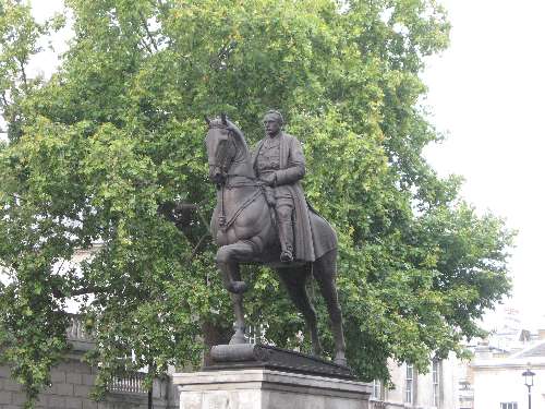 Haig_Statue.jpg