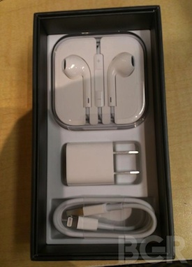 iphone_5_unbox_open.jpg