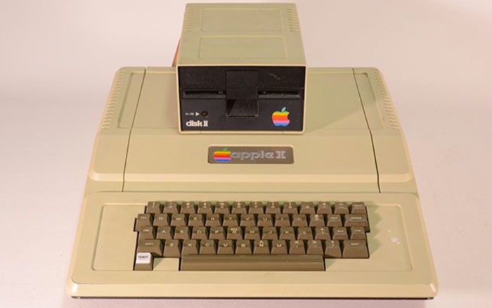 appleii.jpg