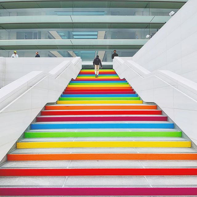 apple-park-rainbow-stairs.jpg
