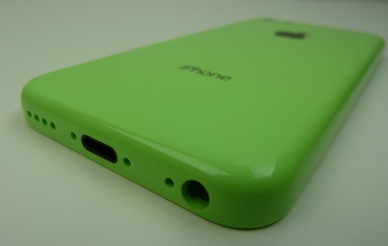 green-iphone-5c-4.jpg