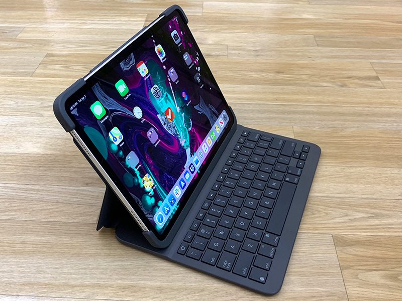 logitechkeyboardwithipad-800x600.jpg
