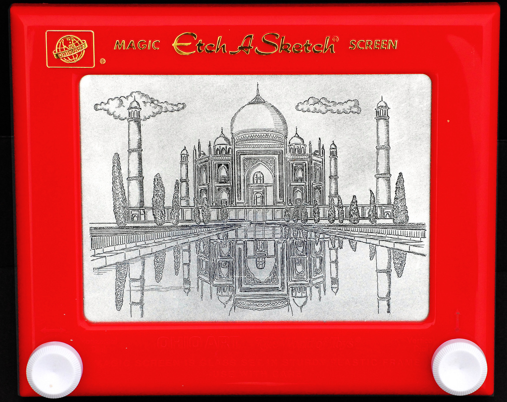 Taj_Mahal_drawing_on_an_Etch-A-Sketch.jpg