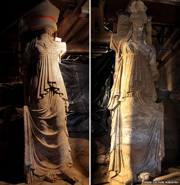 _77735379_caryatids.gif
