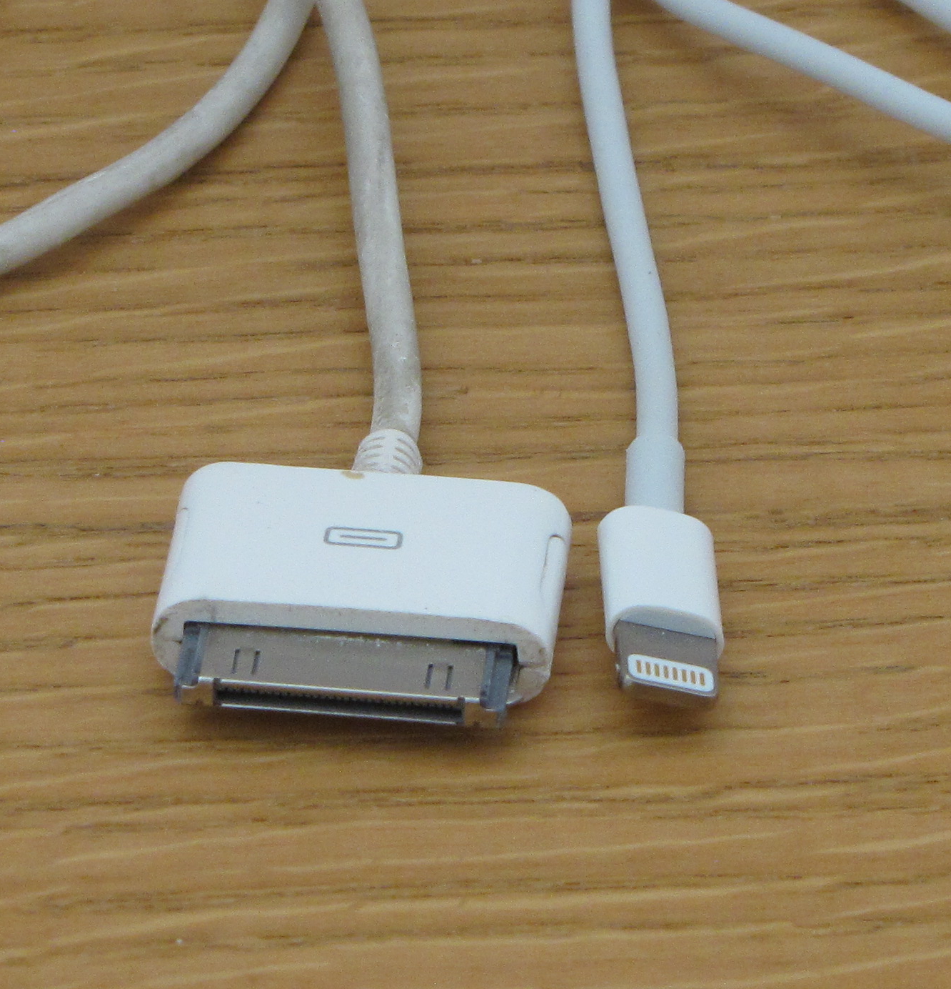 Apple, This is how you make a charge cable.... | MacRumors Forums