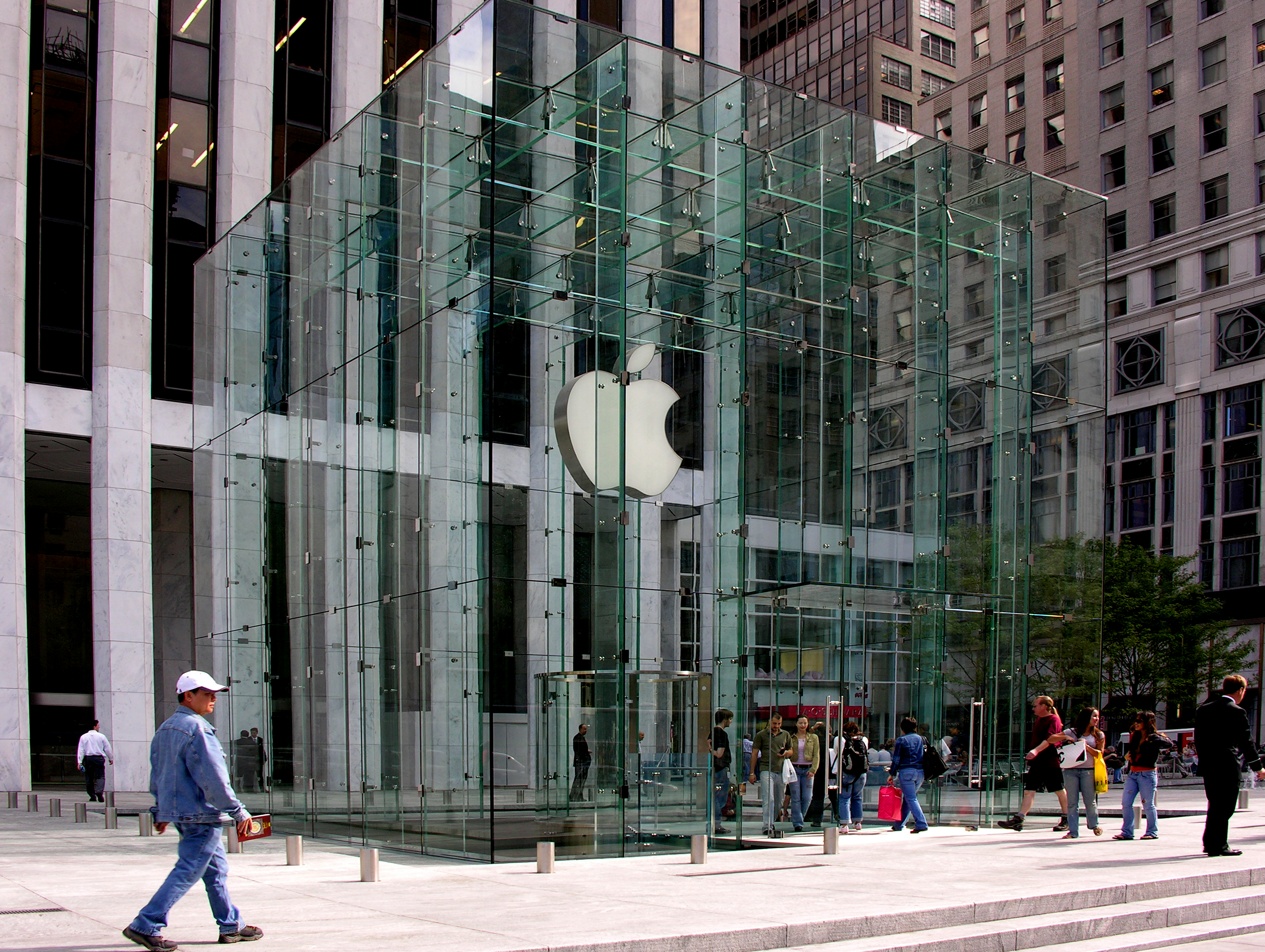 Apple_store_fifth_avenue.jpg