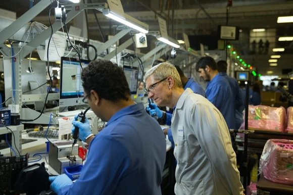 tim-cook-apple-line-100310857-large.jpg