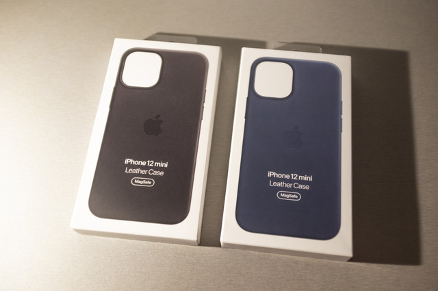 appleblueblack2.jpg