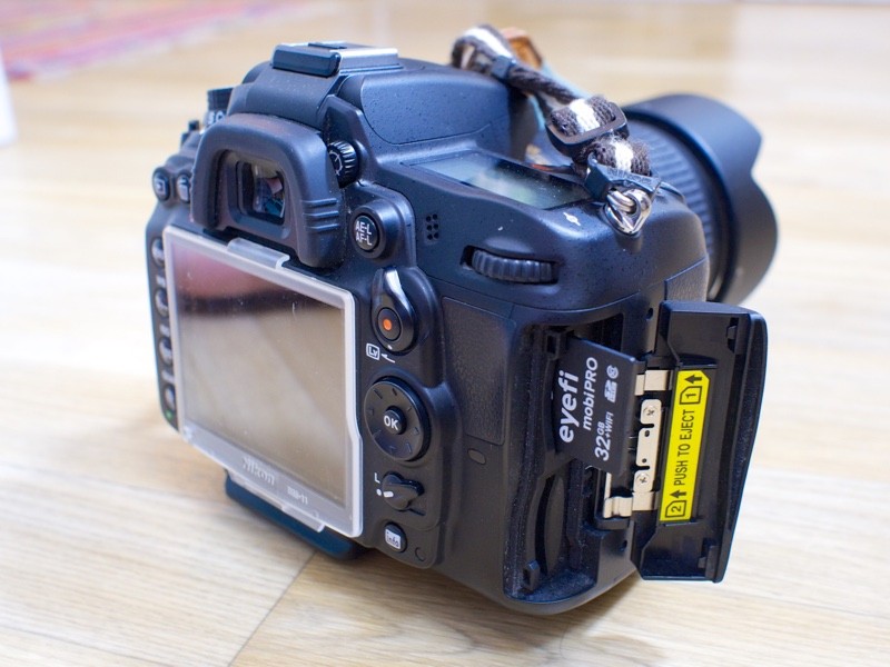 eyefiincamera-800x600.jpg