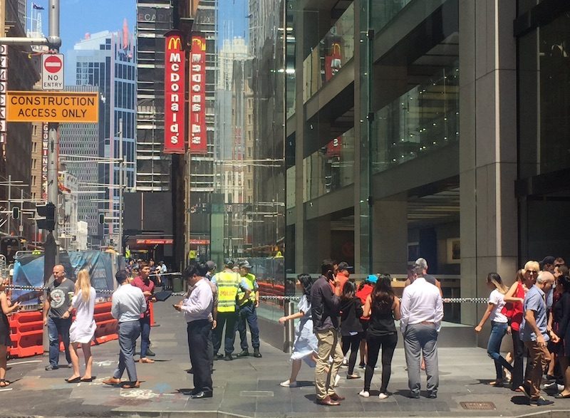 apple-store-sydney-800x587.jpg
