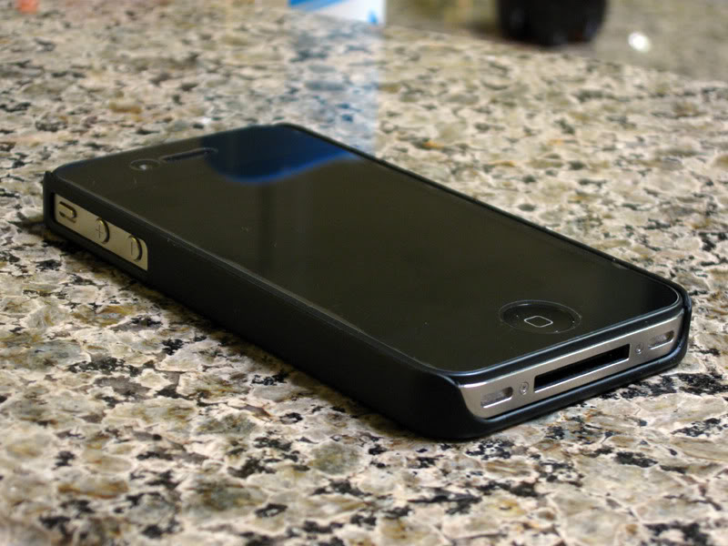 iphone4_barely_there_top.jpg