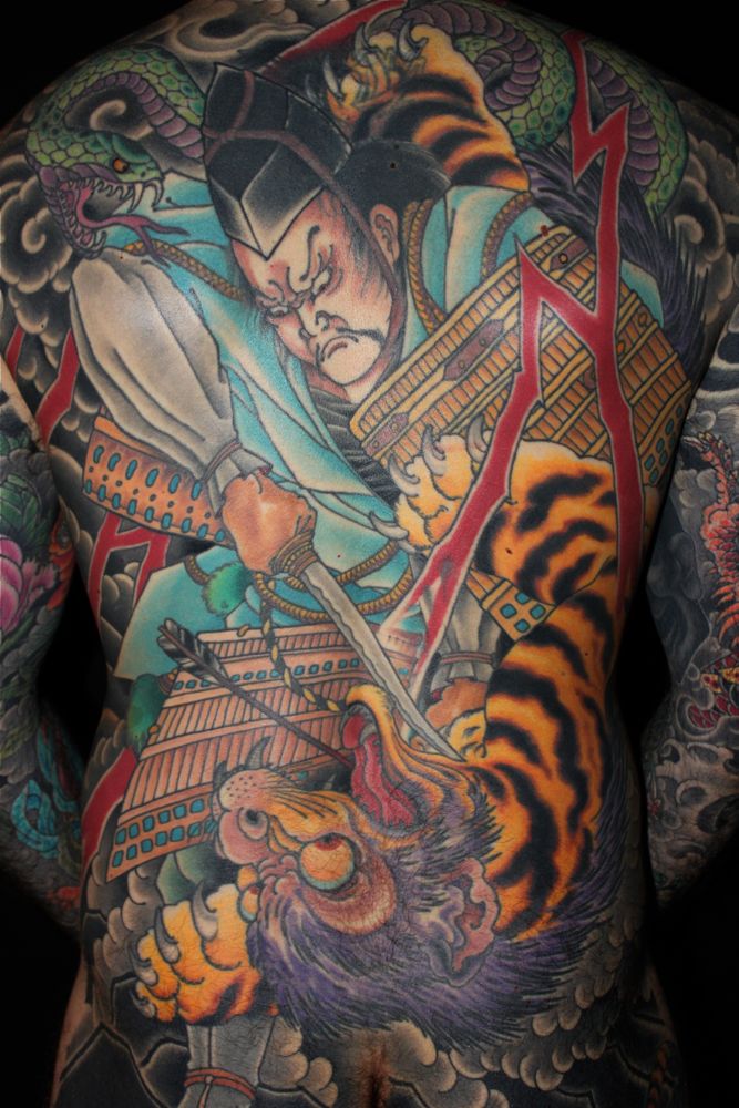 Full-Back-Samurai-And-Tiger-Tattoo-by-Chris-Nunez.jpg