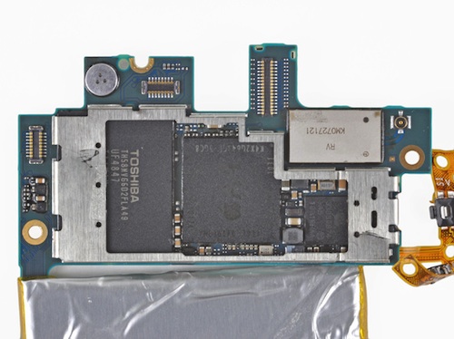 164021-4gen_ipod_touch_teardown_3.jpg