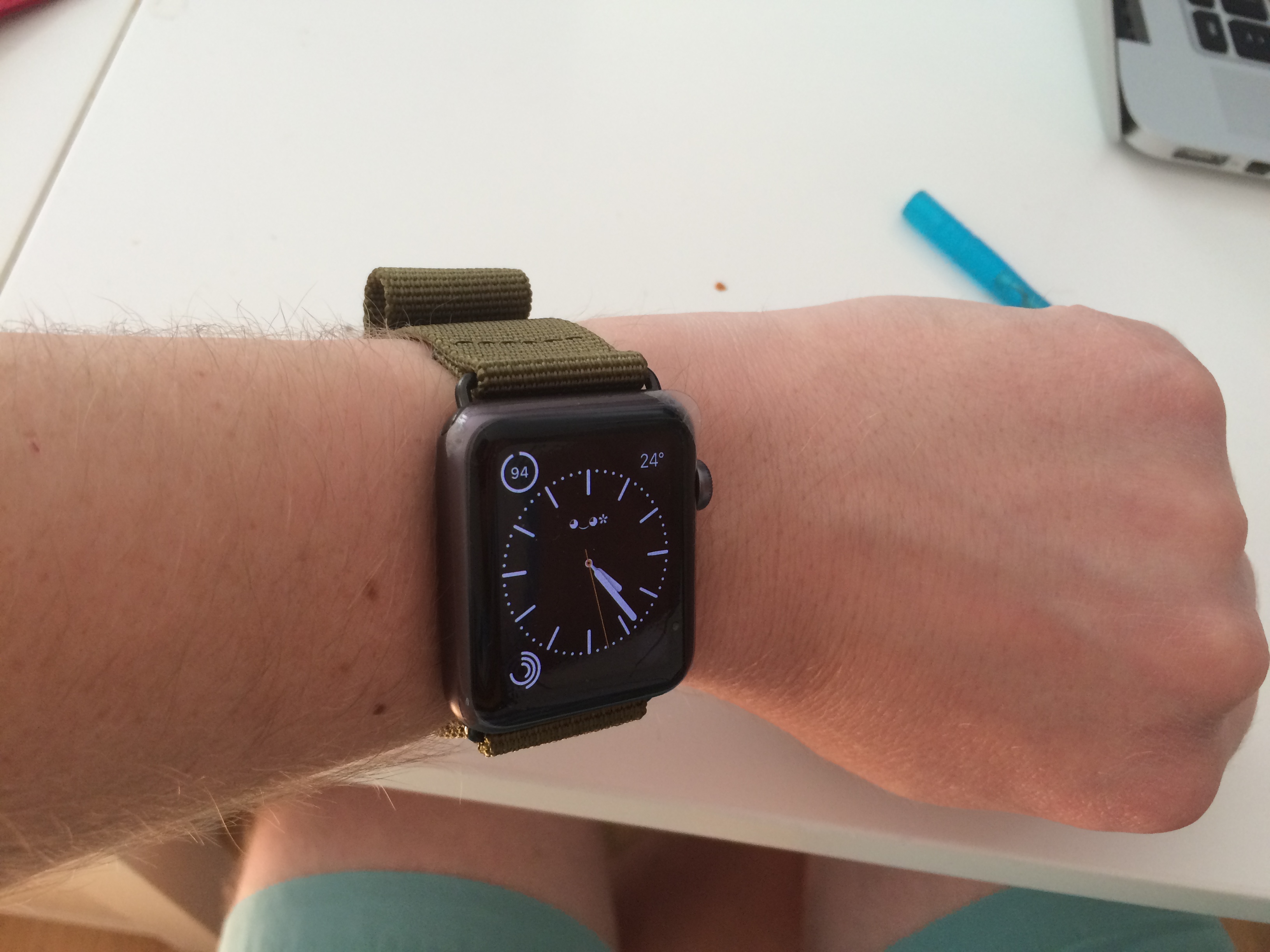 apple watch adapter space gray