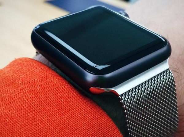 apple-watch-space-grey-milanese.jpg