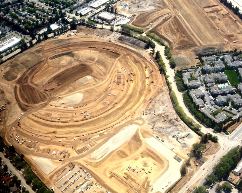 applecampus2.jpg