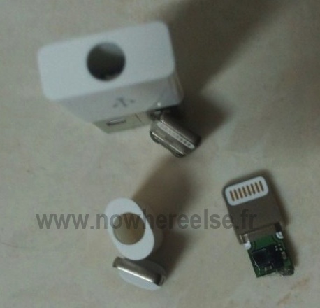 nowhereelse_mini_dock_connector_2.jpg