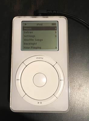 1stGeniPod.jpg