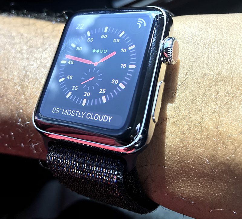 apple-watch-series-3-up-close-800x725.jpg